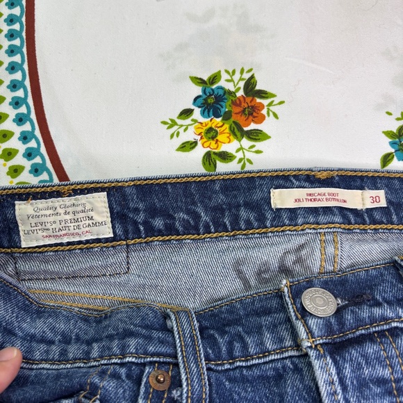 Levi’s Premium Ribcage Bootcut - Picture 6 of 16